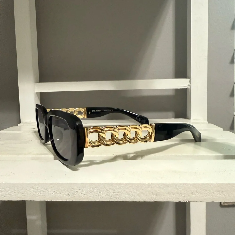 Steve Madden Sleek Black Sunglasses with Gold Accents - Picture 2 of 6